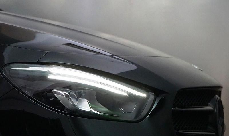 Gebraucht Mercedes B220 Night 190 PS (139 kW) 2021 Schwarz Van / Kleinbus