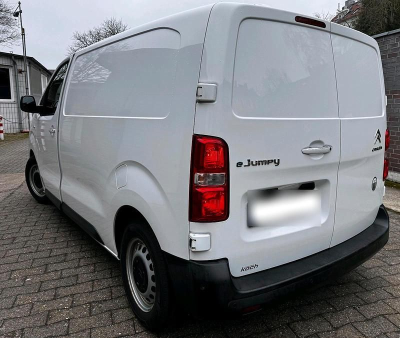 Käytetty Citroën e-Jumpy 100 kW (136 HP) 2022 Valkoinen Tila-auto