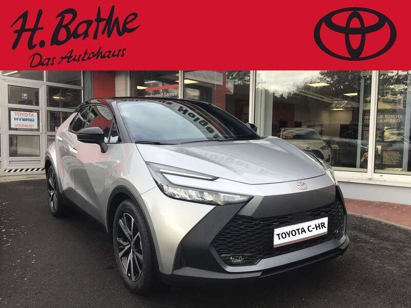 Shimmering silver Gebraucht 2024 Toyota C-HR Team SUV | 39.780 € - Bild 1/4