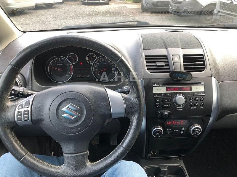 Gebraucht Suzuki SX4 Limited 120 PS (88 kW) 2010 Grün Limousine