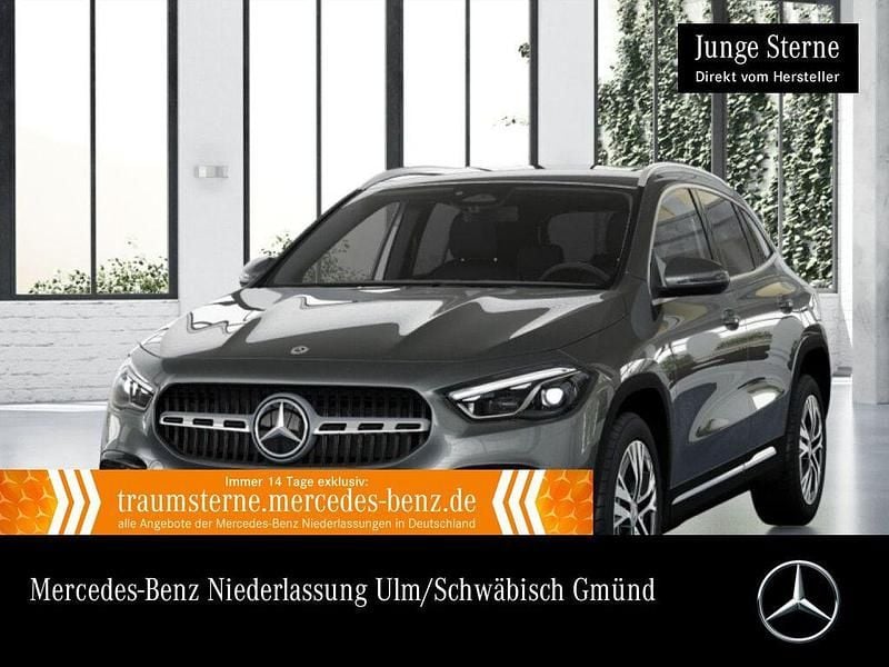 Mountain grau Gebraucht 2024 Mercedes GLA200 Progressive SUV | 37.990 € (Superpreis) - Bild 1/3