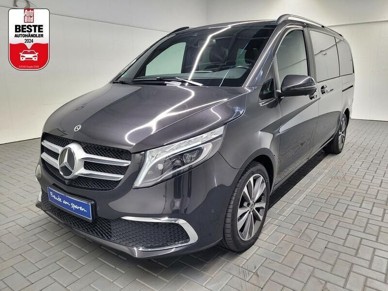 Grau (graphitgrau) Gebraucht 2022 Mercedes V300 Avantgarde Edition Van / Kleinbus | 64.980 € (Etwas zu teuer) - Bild 1/4