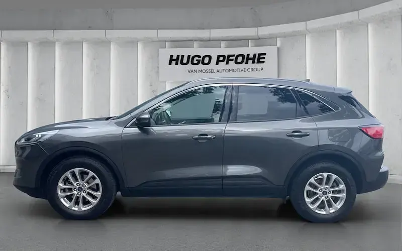 Gebraucht Ford Kuga Titanium 150 PS (110 kW) 2022 Schwarz SUV
