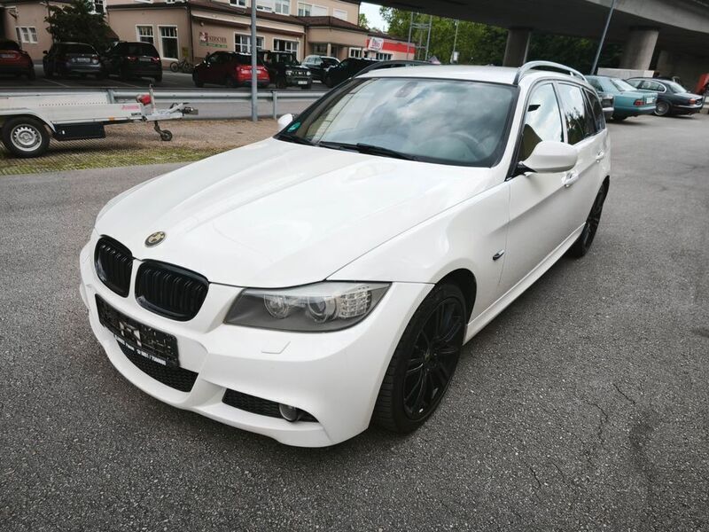 Weiß Gebraucht 2012 BMW 320 M Sport Kombi | 5.600 € (Fairer Preis) - Bild 1/4