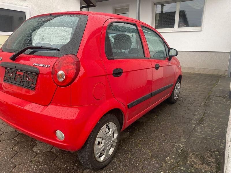 Gebraucht Chevrolet Matiz 52 PS (38 kW) 2010 Rot Kleinwagen