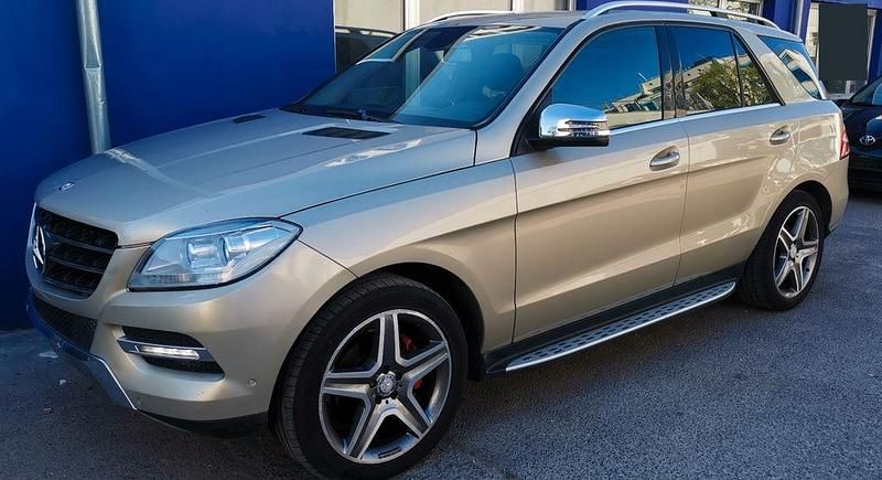 Gebraucht Mercedes ML250 204 PS (150 kW) 2013 Gold SUV