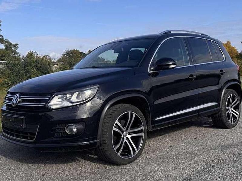 Schwarz Gebraucht 2016 VW Tiguan R-line SUV | 17.900 € - Bild 1/4