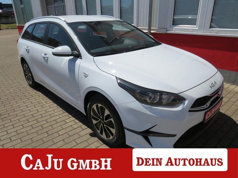 Neu Kia Ceed Sportswagon 140 PS (102 kW) 2026 Weiß Kombi