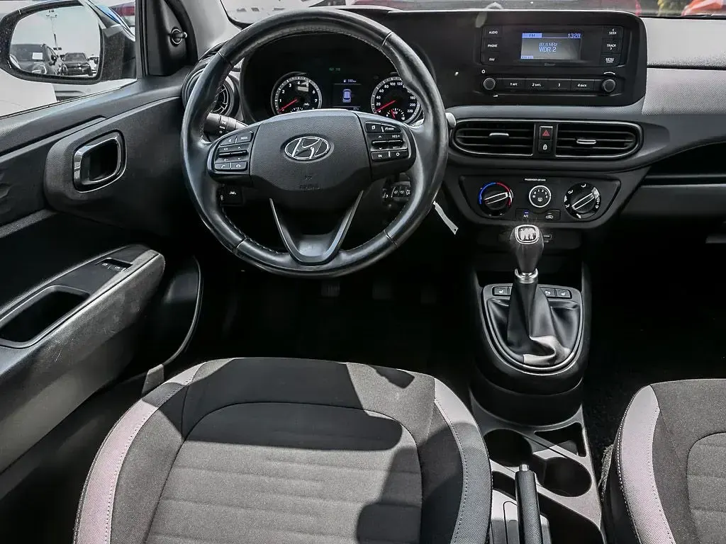 Gebraucht Hyundai i10 Select 67 PS (49 kW) 2023 Blau Kleinwagen