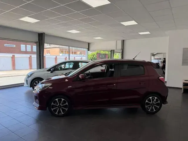 Gebraucht Mitsubishi Space Star Select 71 PS (52 kW) 2023 P57 bordeauxrot Kleinwagen