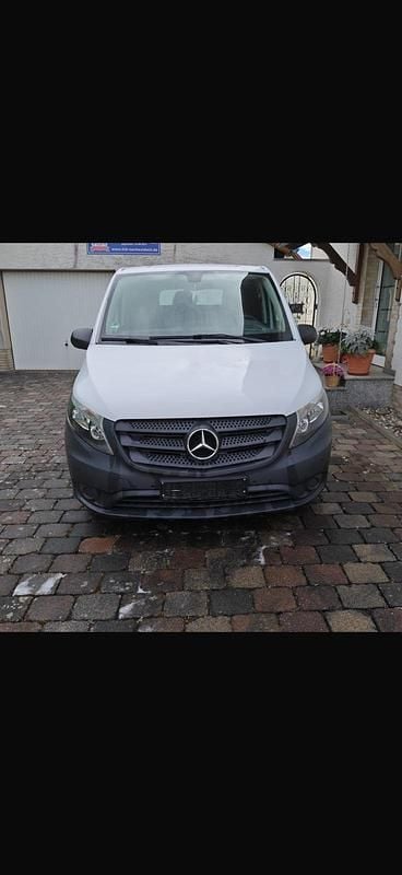 Gebraucht Mercedes Vito 114 PS (83 kW) 2018 Weiß Van