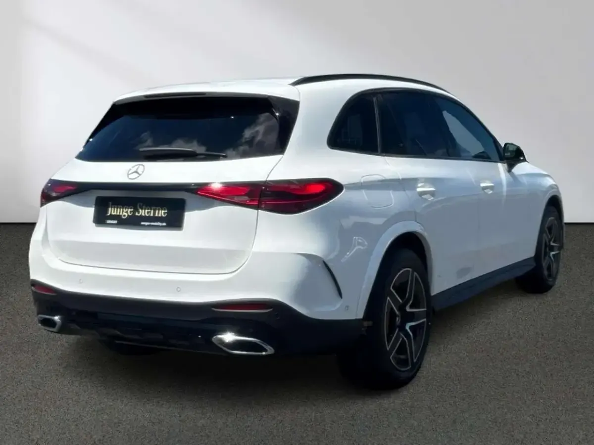 Gebraucht Mercedes GLC200 AMG line 204 PS (150 kW) 2025 Weiß SUV