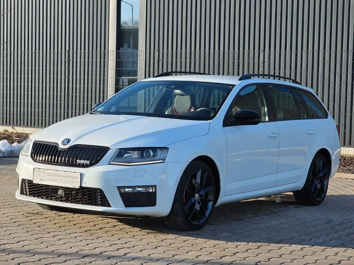 Gebraucht Skoda Octavia RS 184 PS (135 kW) 2017 Weiß Kombi