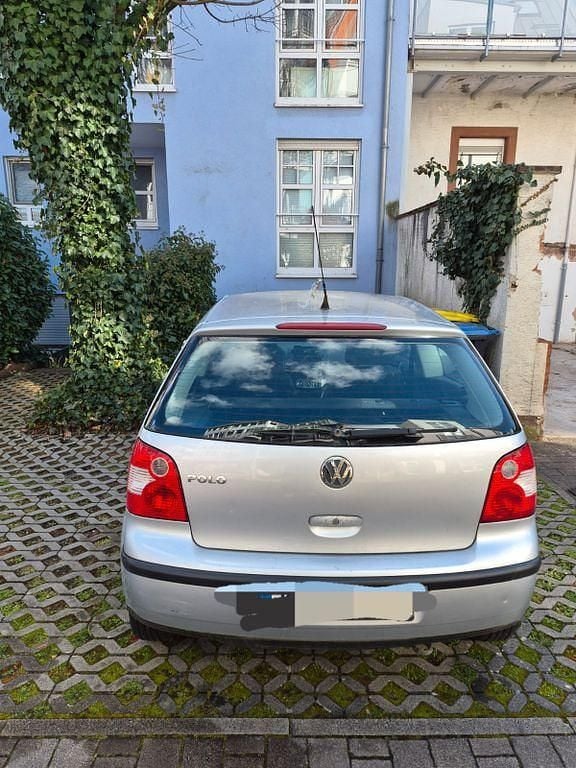 Gebraucht VW Polo Basis 54 PS (39 kW) 2003 Silber Limousine