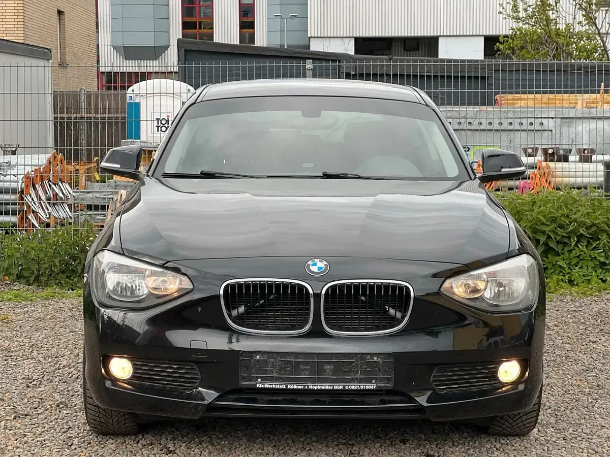 Gebraucht BMW 114 102 PS (75 kW) 2013 Schwarz Kleinwagen