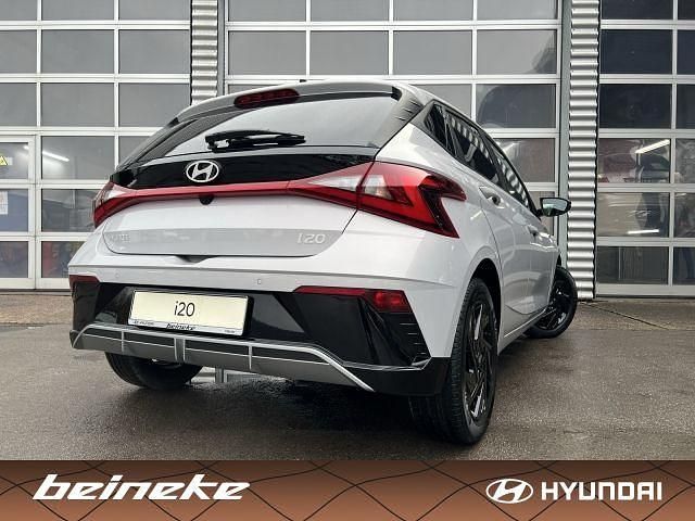Neu Hyundai i20 Blackline 90 PS (66 kW) 2026 Grau Limousine