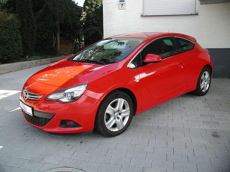 Rot Gebraucht 2014 Opel Astra GTC Coupé | 4.995 € (Fairer Preis) - Bild 1/4