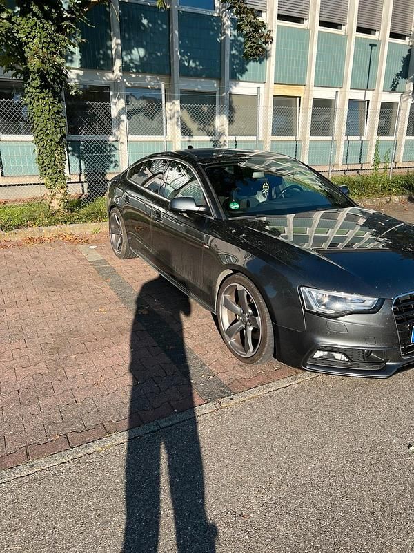 Grau Gebraucht 2014 Audi A5 Coupé | 9.200 € (Fairer Preis) - Bild 1/4