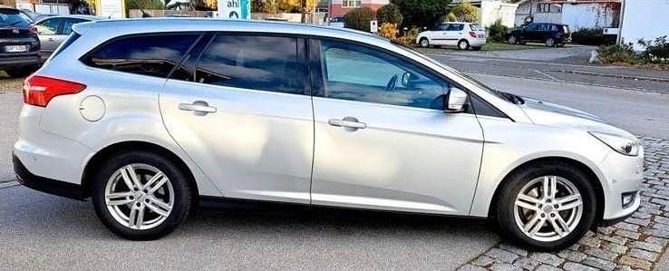Gebraucht Ford Focus Titanium 120 PS (88 kW) 2017 Silber Kombi