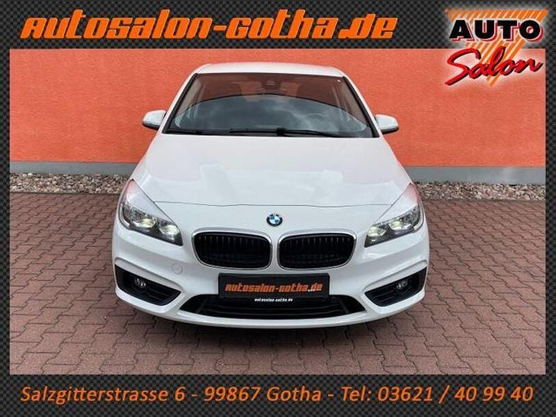 Gebraucht BMW 220 Active Tourer Advantage 192 PS (141 kW) 2018 Weiß Van / Kleinbus