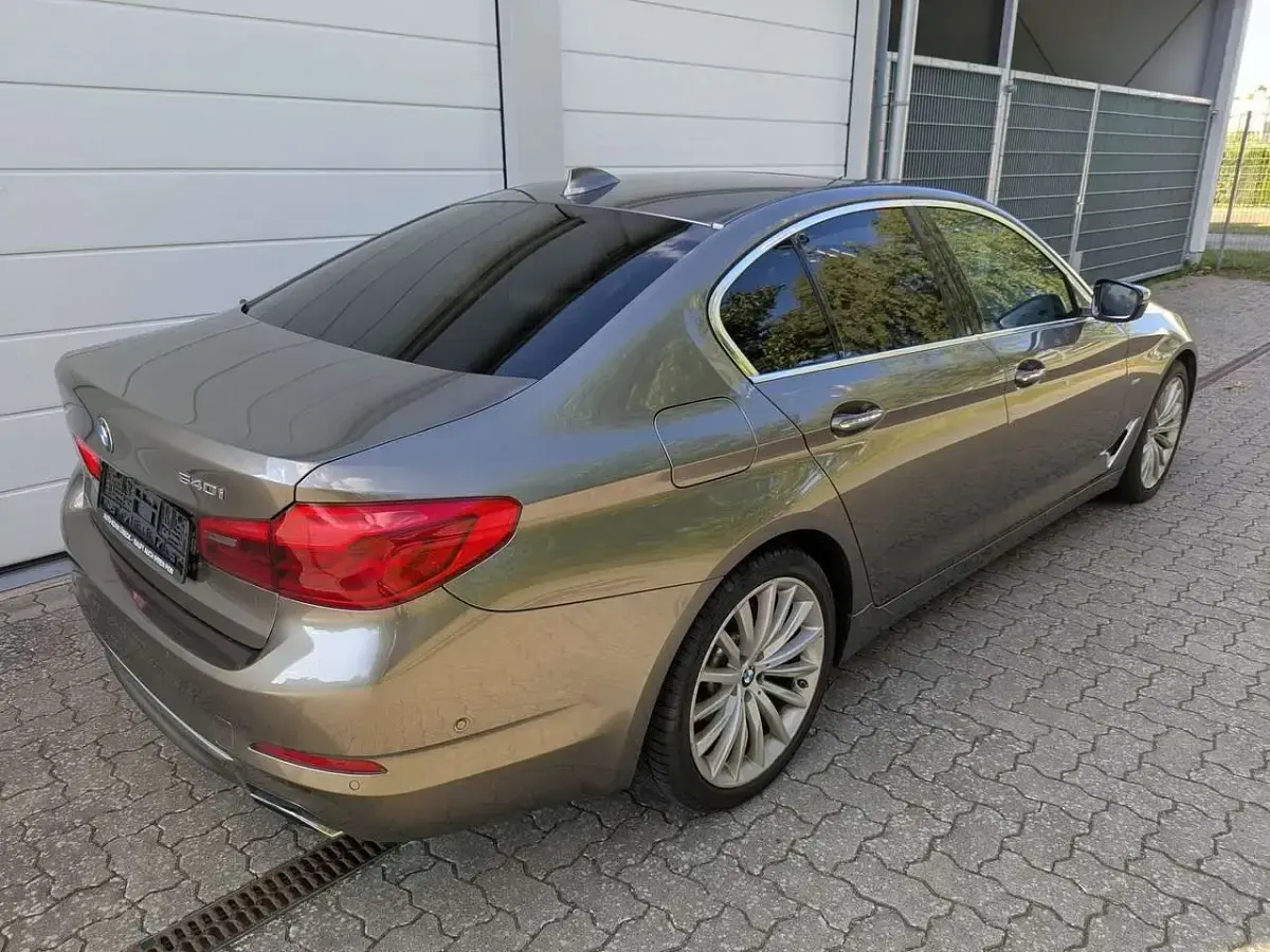 Gebraucht BMW 540 Luxury Line 340 PS (250 kW) 2017 Grün (metallic) Limousine