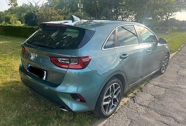 Gebraucht Kia Ceed Spirit 160 PS (117 kW) 2022 Kleinwagen