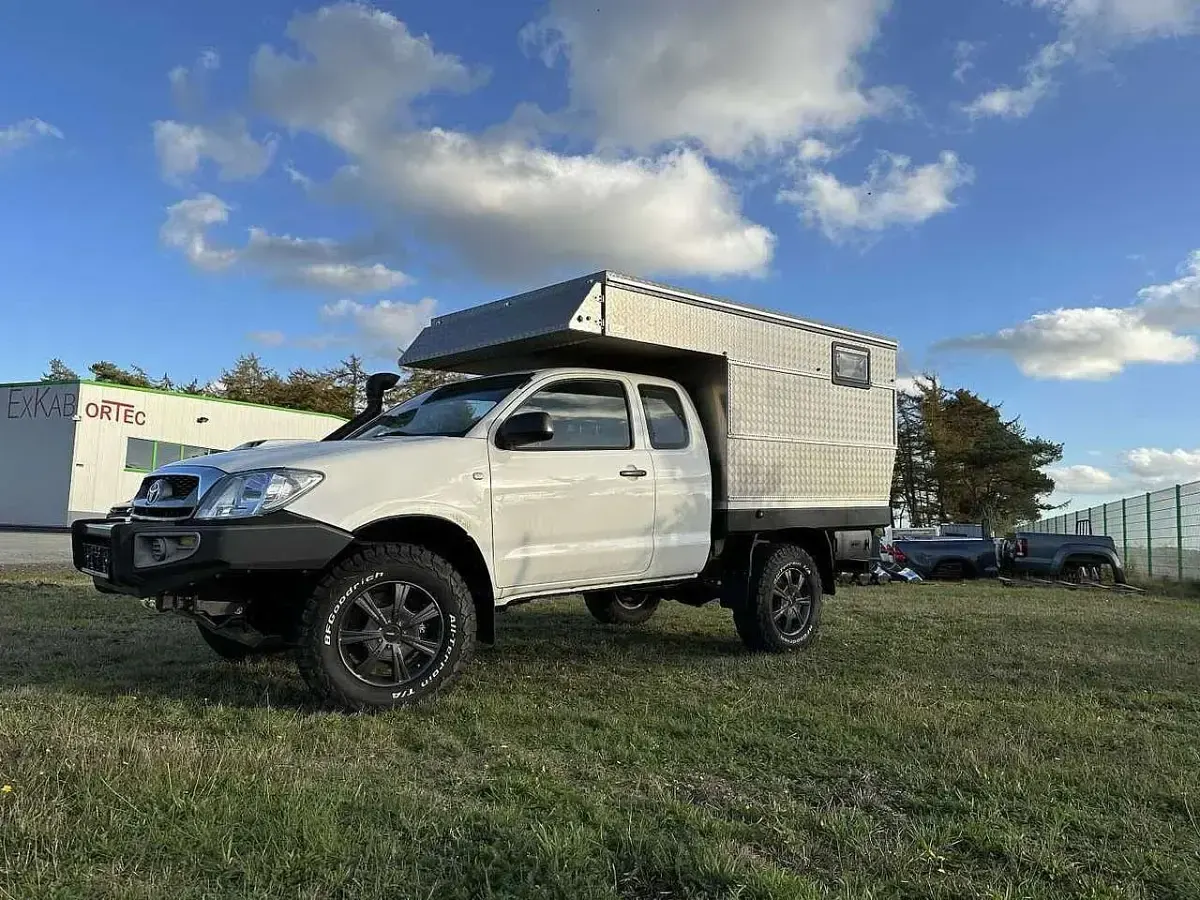 Gebraucht Toyota HiLux 144 PS (105 kW) 2009 Schneeweiß Pickup