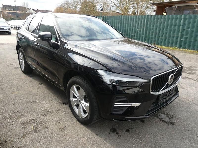Gebraucht Volvo XC60 Core 197 PS (144 kW) 2023 Schwarz SUV