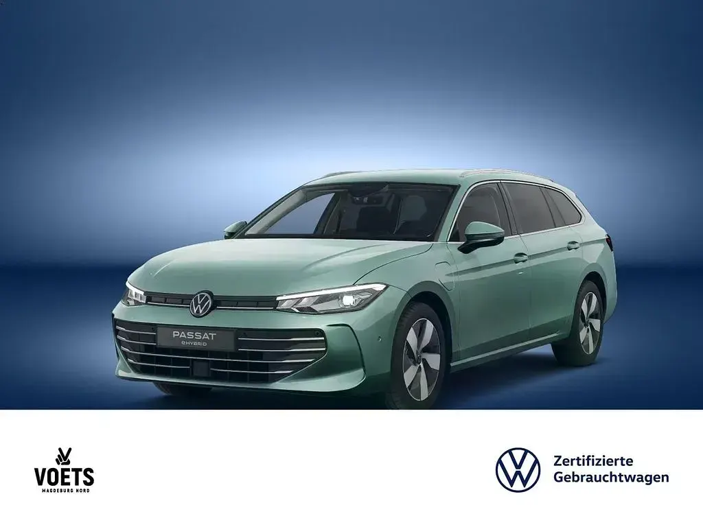 Gebraucht VW Passat 150 PS (110 kW) 2025 Blau Kombi