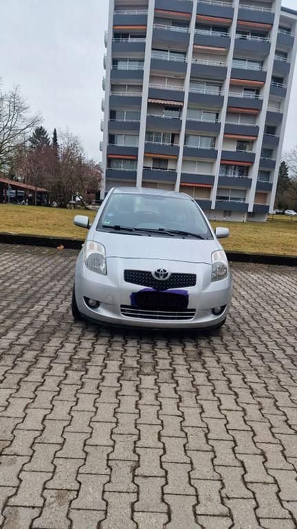 Gebraucht Toyota Yaris Sol 87 PS (63 kW) 2008 Silber Kleinwagen
