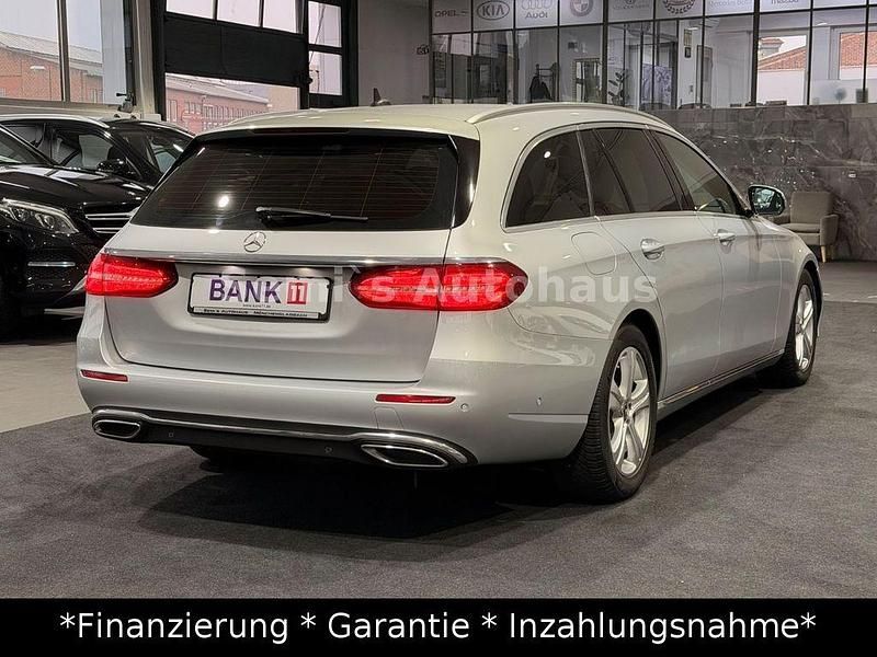 Gebraucht Mercedes E220 Avantgarde 194 PS (142 kW) 2017 Silber Limousine