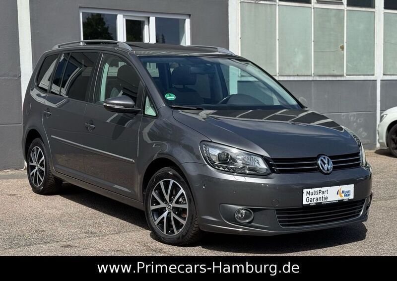 Grau Gebraucht 2013 VW Touran Highline Van / Kleinbus | 15.490 € (Teuer) - Bild 1/4