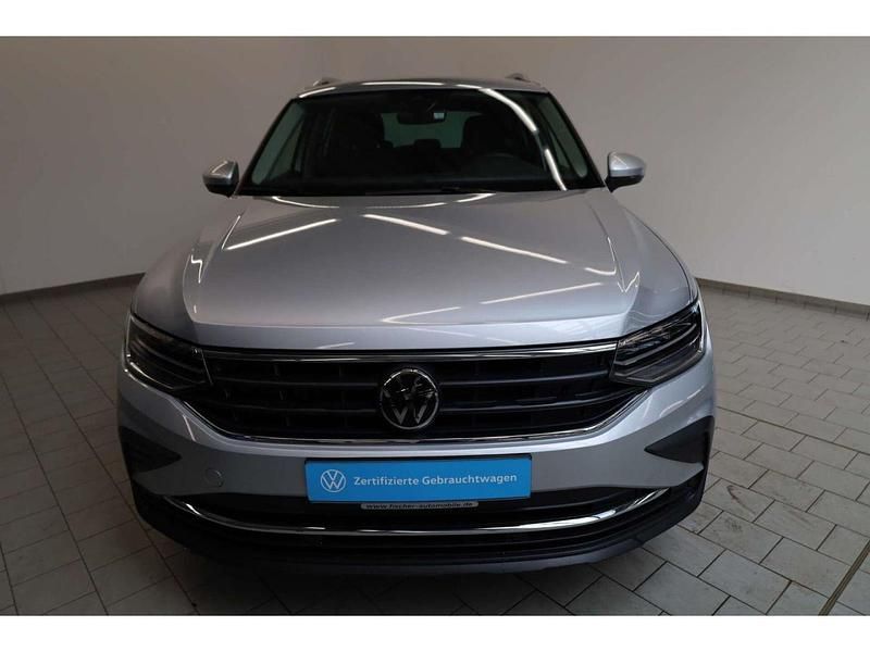 Gebraucht VW Tiguan Move 150 PS (110 kW) 2024 Silber SUV