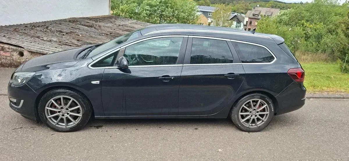 Occasion Opel Astra Eco 110 ch (80 kW) 2013 Noir Break