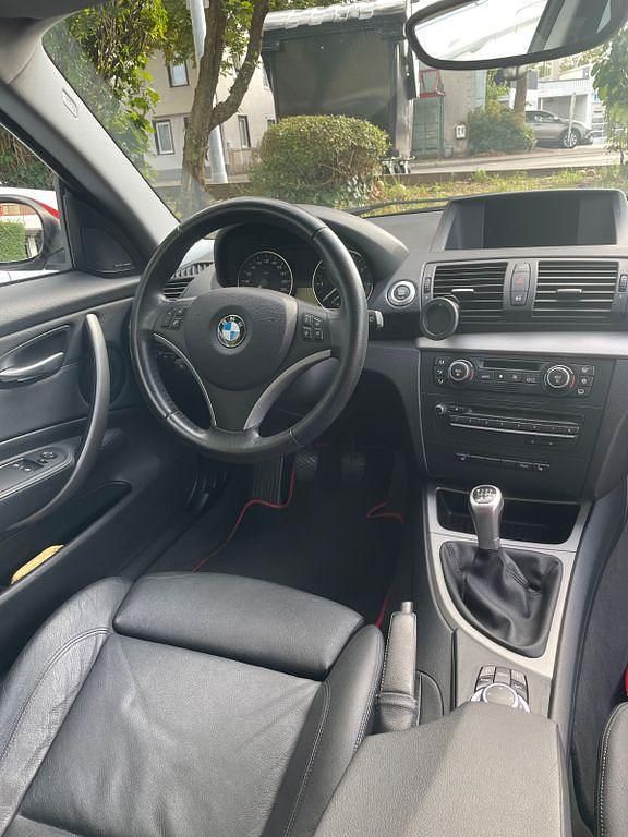 Gebraucht BMW 114 Performance 122 PS (89 kW) 2009 Rot Kleinwagen