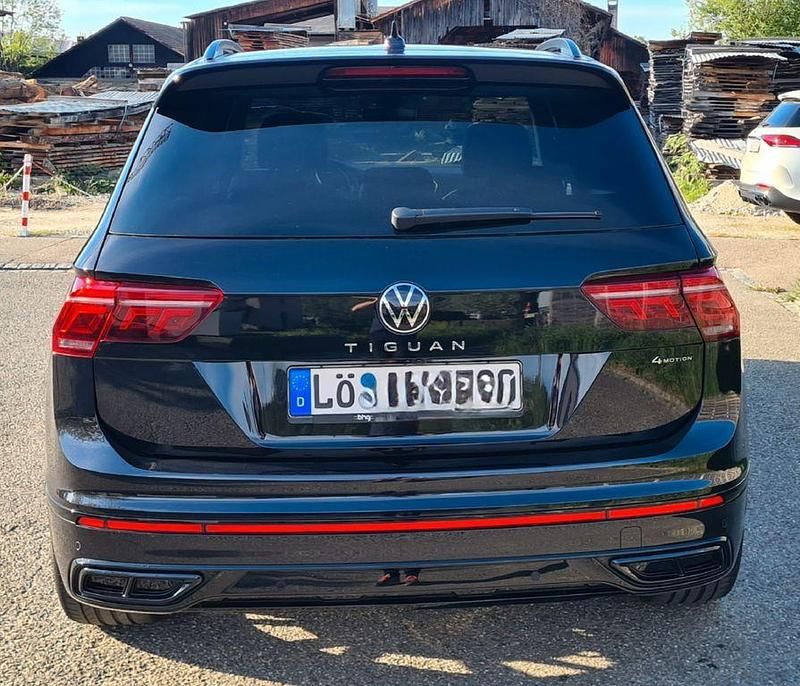 Gebraucht VW Tiguan R-line 245 PS (180 kW) 2023 Schwarz SUV