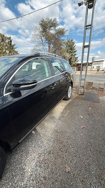 Gebraucht VW Passat Comfortline 105 PS (77 kW) 2013 Schwarz Kombi