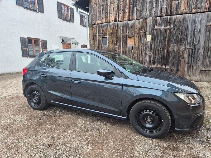 Grau Gebraucht 2020 Seat Ibiza Style Kleinwagen | 8.600 € (Guter Preis) - Bild 1/4