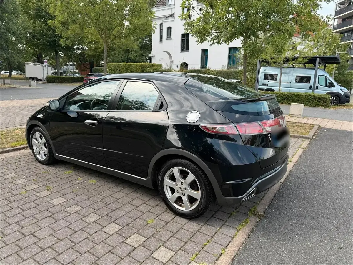 Gebraucht Honda Civic 100 PS (73 kW) 2009 Schwarz Limousine