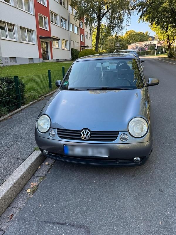 Grau Gebraucht 2005 VW Lupo Kleinwagen | 900 € - Bild 1/4