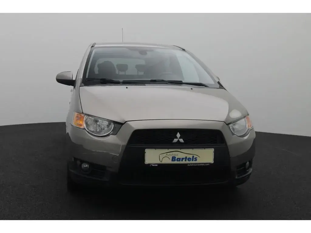 Gebraucht Mitsubishi Colt 95 PS (69 kW) 2010 Grau Kleinwagen