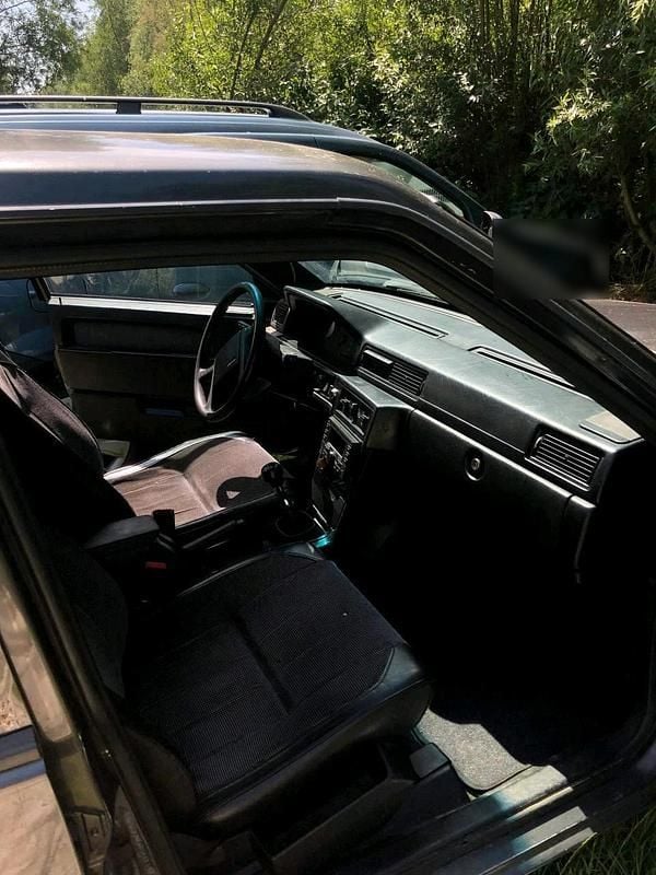 Gebraucht Volvo 940 131 PS (96 kW) 1991 Grau Kombi