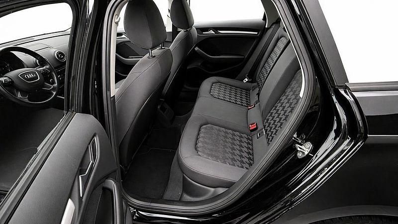 Second-hand Audi A3 110 CP (80 kW) 2015 Negru Berlinǎ