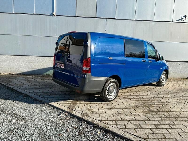Gebraucht Mercedes Vito 136 PS (100 kW) 2018 Blau Van