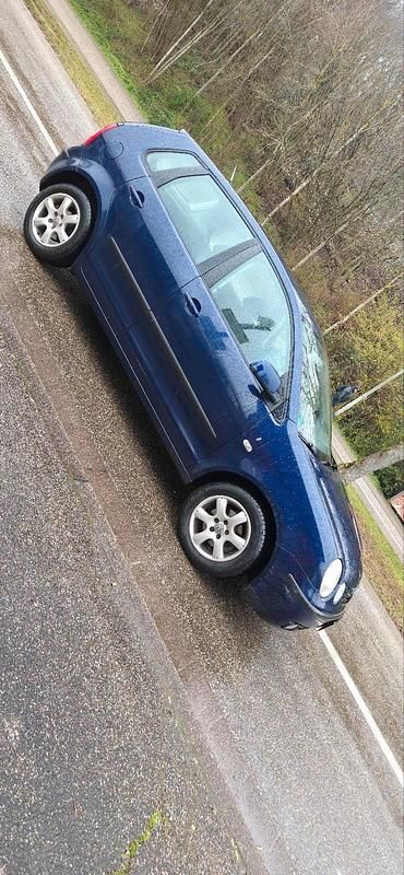 Gebraucht VW Polo 55 PS (40 kW) 2002 Blau Kleinwagen