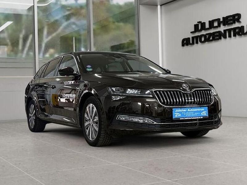 Braun Gebraucht 2021 Skoda Superb Style Kombi | 28.490 € (Superpreis) - Bild 1/4