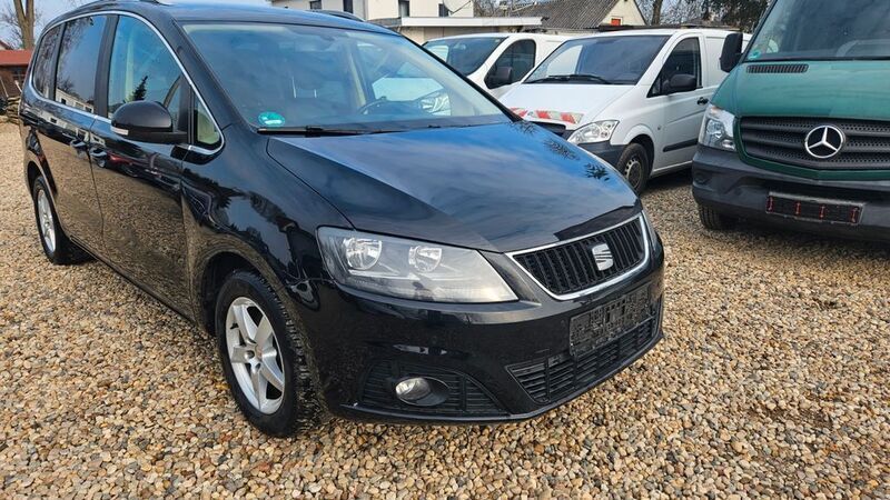 Schwarz Gebraucht 2011 Seat Alhambra Van / Kleinbus | 5.900 € (Fairer Preis) - Bild 1/4