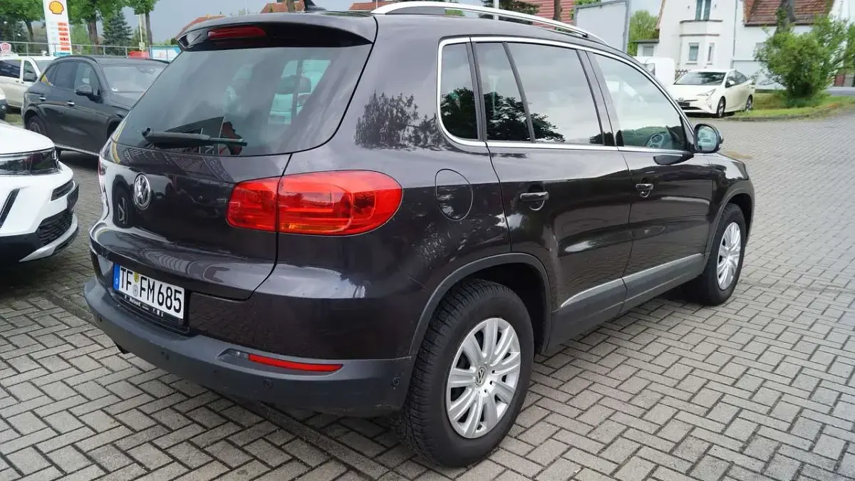Gebraucht VW Tiguan LOUNGE 150 PS (110 kW) 2015 Kryptongrau metallic SUV