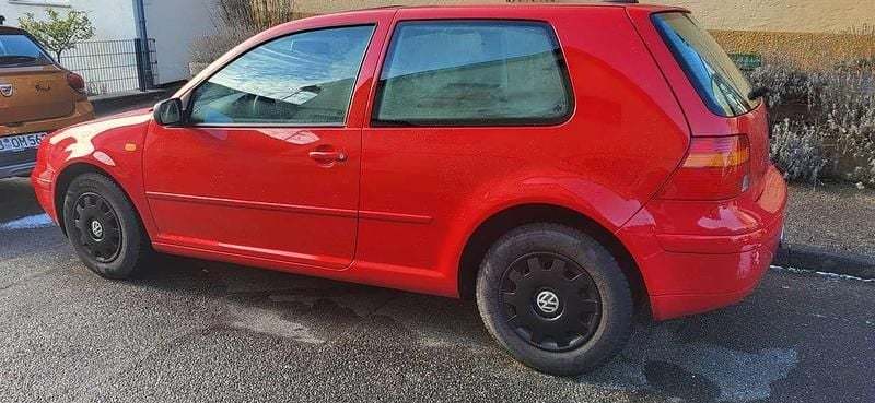 Rot Gebraucht 1998 VW Golf Limousine | 750 € (Superpreis) - Bild 1/4