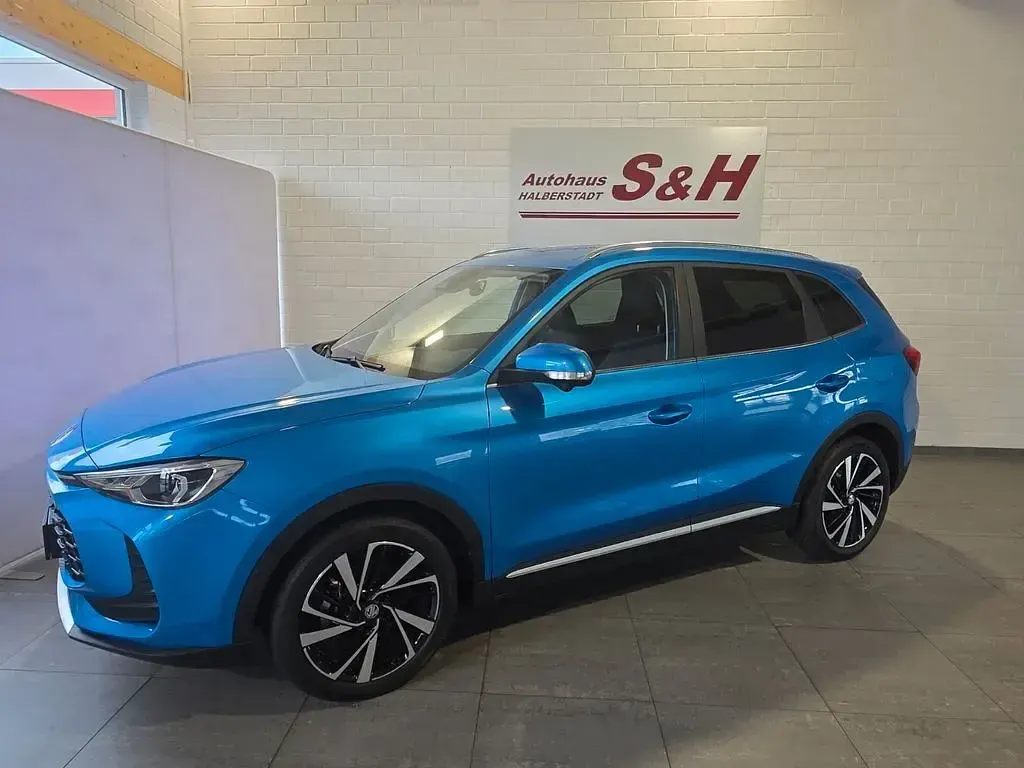Neu MG ZS Luxury 197 PS (144 kW) 2025 Blau SUV